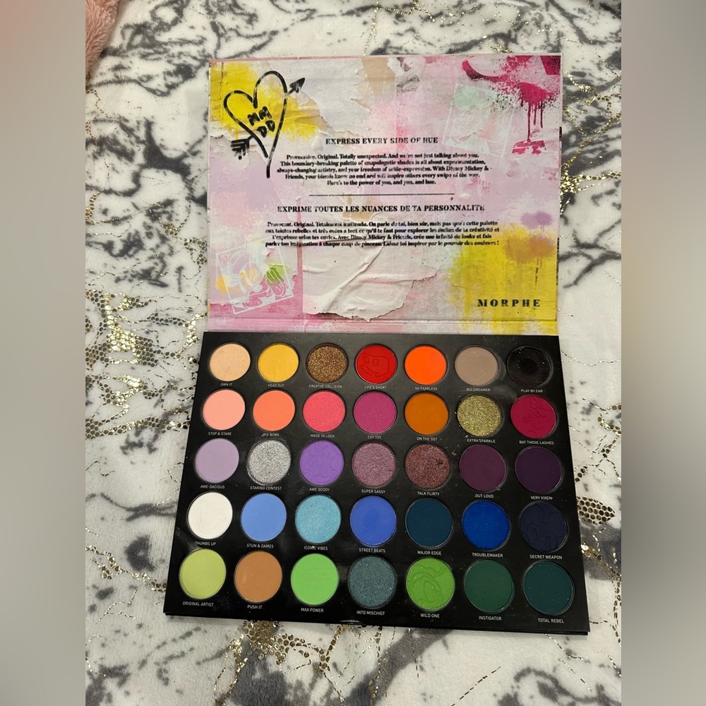 Morphe x Minnie Mouse and friends eyeshadow pallet